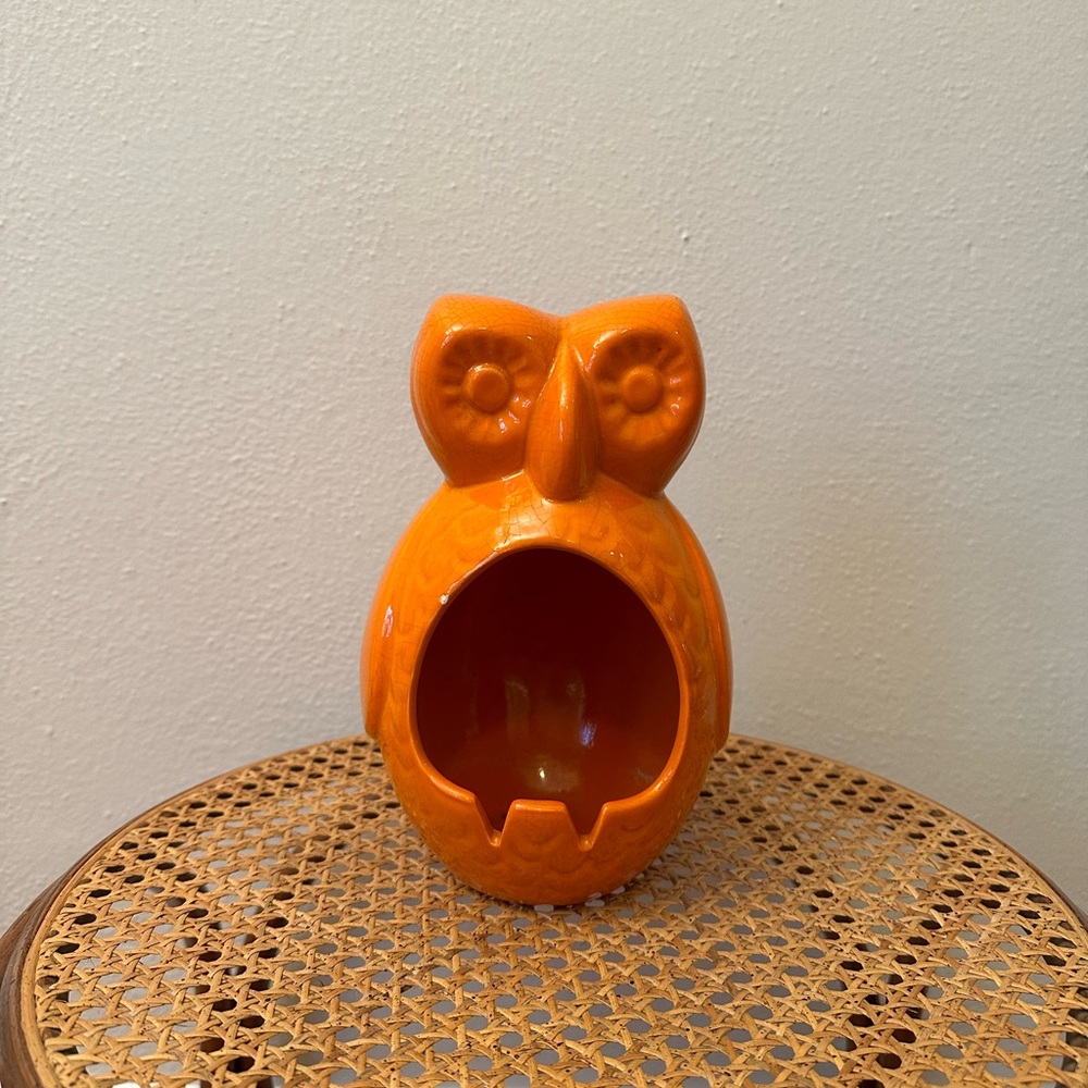 Vintage MCM orange hanging owl ashtray